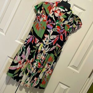 Karlie Tropical Floral Dress with pockets NEW w/ o Tags . Size M
